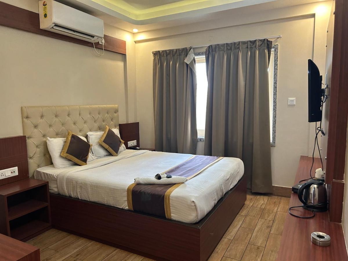 The Aster Enclave Hotel Kalkuta Zewnętrze zdjęcie